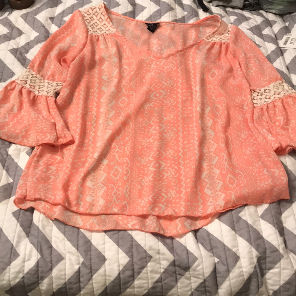 Coral top